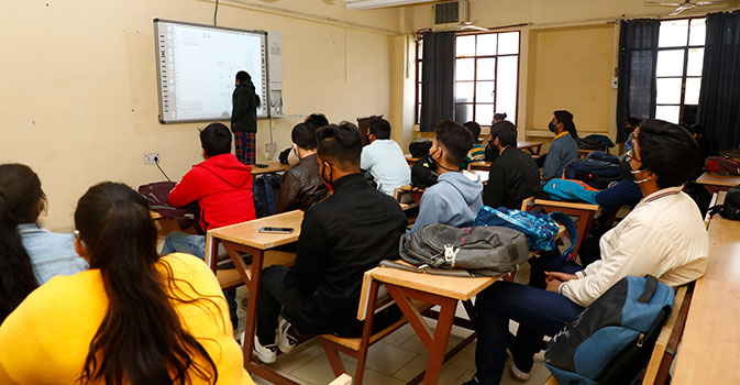 Classrooms & Laboratries - Lingaya's Vidyapeeth
